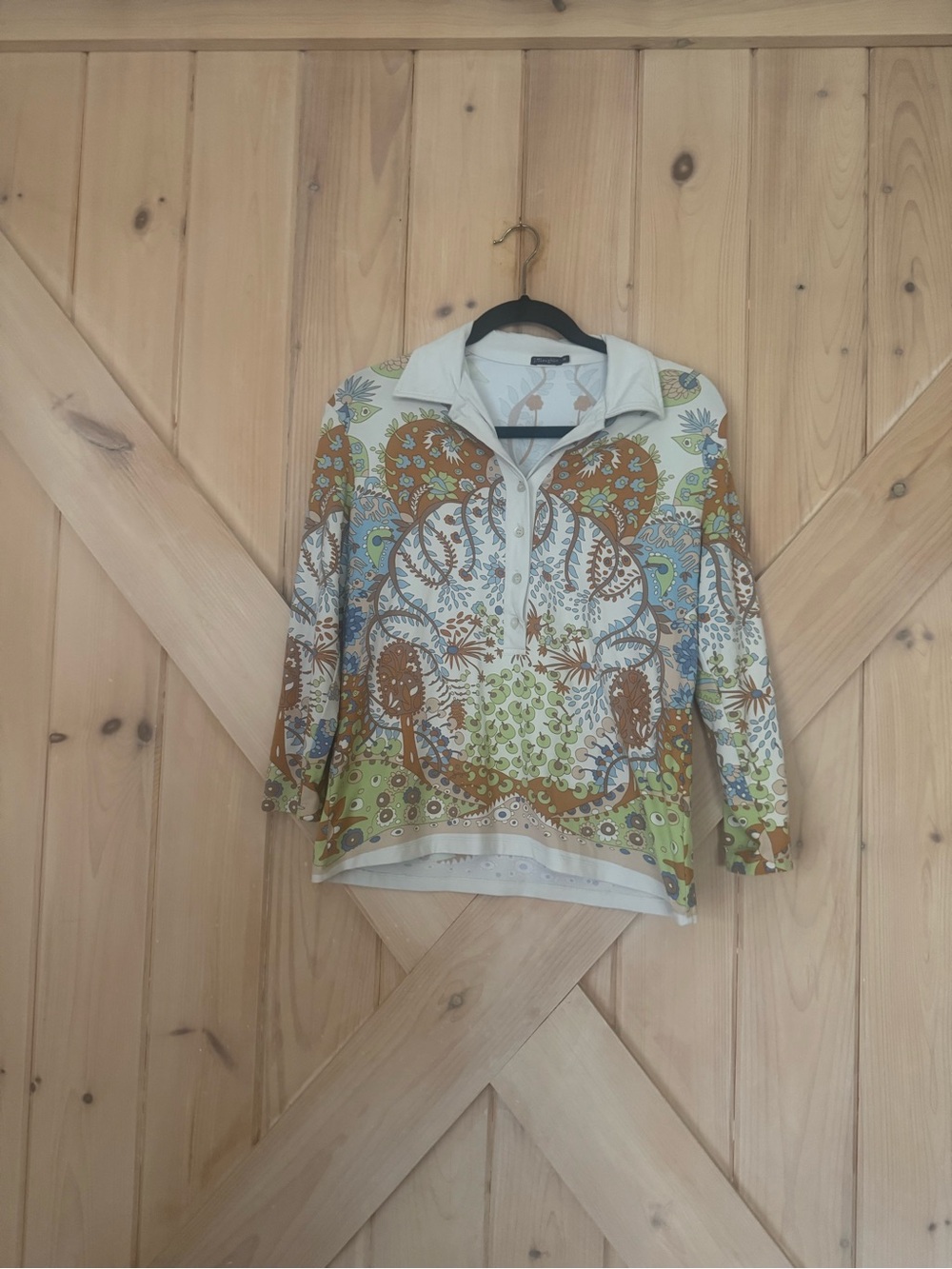 J. McLaughlin Cream Top with Subtle Tan & Pale Blue Print